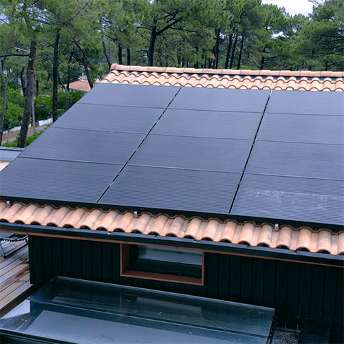Vignette ralisations et installation de panneaux photovoltaques sur une maison