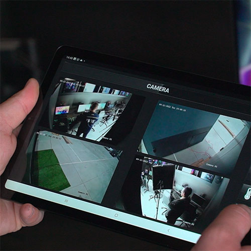 L?automate sous la forme d?une tablette permet de commander l?ensemble des fonctionnalits de la Box