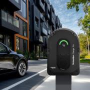 Borne de recharge adapte aux coproprits : Schneider Charge Pro 