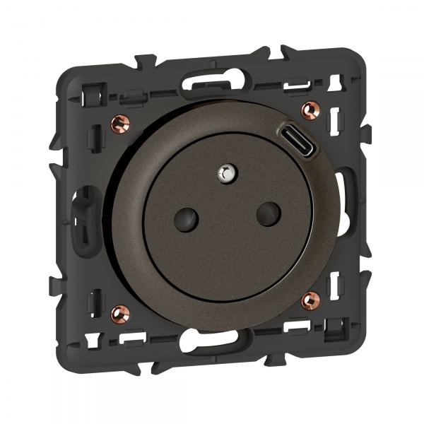 Photo Prise Surface Cliane avec chargeur Type-C intgr en face avant de la prise - livre avec support e | Ref : 067927