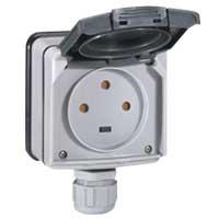 Photo Prise de courant 3P+T - clips de protection Plexo IP66 complet 20A 400V~ - gris | Ref : 090456