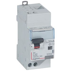 Photo Disjoncteur différentiel monobloc DX³6000 10kA arrivée haute automatique départ bas vis U+N 230V~ - 32A - typeAC 30mA | Ref : 410804