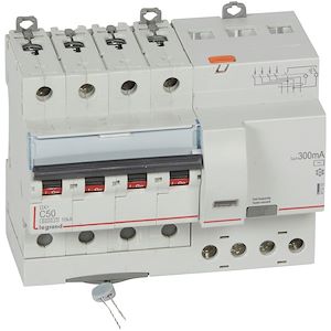 Photo Disjoncteur différentiel monobloc DX³6000 10kA arrivée haute et départ bas à vis 4P 400V~ - 50A - typeAC 300mA | Ref : 411210