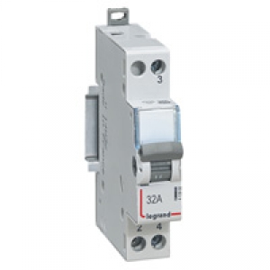 Photo Interrupteur - inverseur modulaire va - et - vient  point milieu 250V~  -  1 module | Ref : 412902