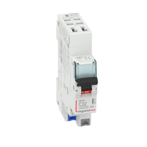 Photo DNX3 disjoncteur 1P+Neutre à gauche courbe C 32A 4500A/6kA bornes auto 1 module | Ref : 406787