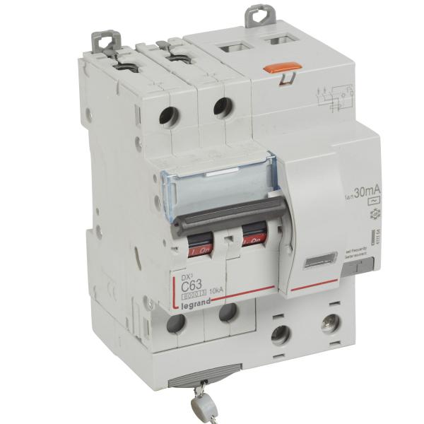 Photo Disjoncteur diffrentiel monobloc DX6000 10kA arrive haute et dpart bas  vis 2P 230V~  400V~  -  63A  -  typeAC 30mA | Ref : 411164