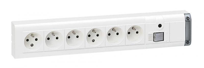 Photo Bloc multiprise fixable avec interrupteur bipolaire à voyant, limiteur d'intensité 16A et 6x2P+T lon | Ref : 050617