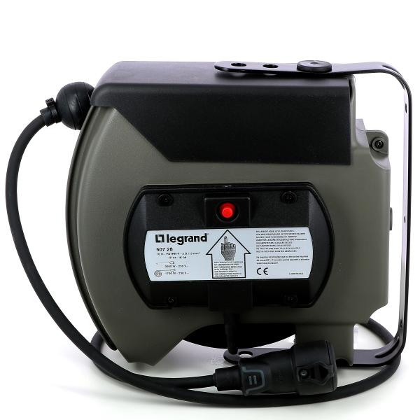 Vignette 2 produit Enrouleur à rappel automatique avec socle mobile 2P+T équipé d'un bouchon brochage domestique et 10m | Ref : 050728
