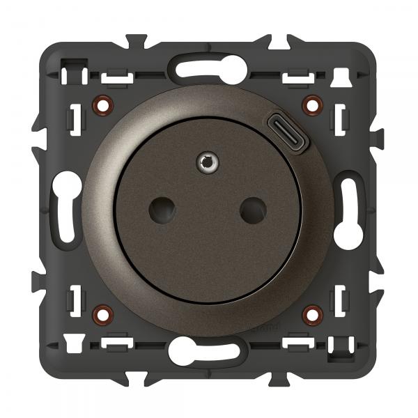 Vignette 2 produit Prise Surface Cliane avec chargeur Type-C intgr en face avant de la prise - livre avec support e | Ref : 067927