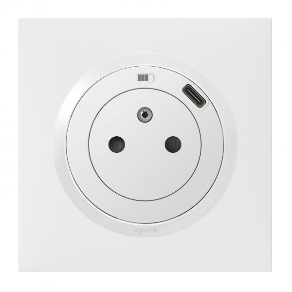 Vignette 2 produit Prise de courant 2P+T Surface avec chargeur Type-C dooxie one livre avec plaque carre blanche et griffes | Ref : 600741