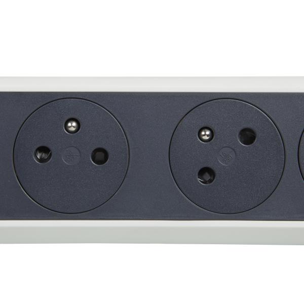 Vignette 3 produit Ref : 049454 | Rallonge 6x2P+T Surface avec interrupteur et cordon 1.5m 3G 1mm - blanc/gris