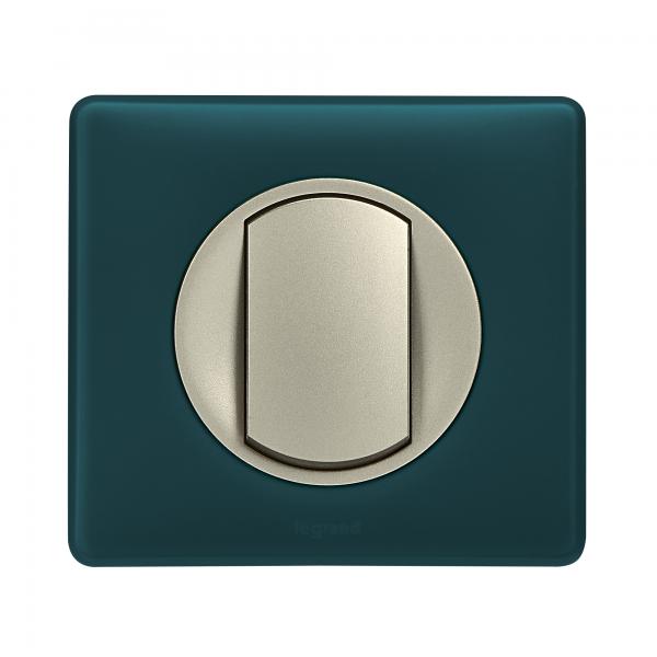 Vignette 3 produit Ref : 066771 | Plaque de finition C�liane Collection Poudr� 1 poste finition Bleu Vert avec syst�me de rattrapage des d�fauts du mur