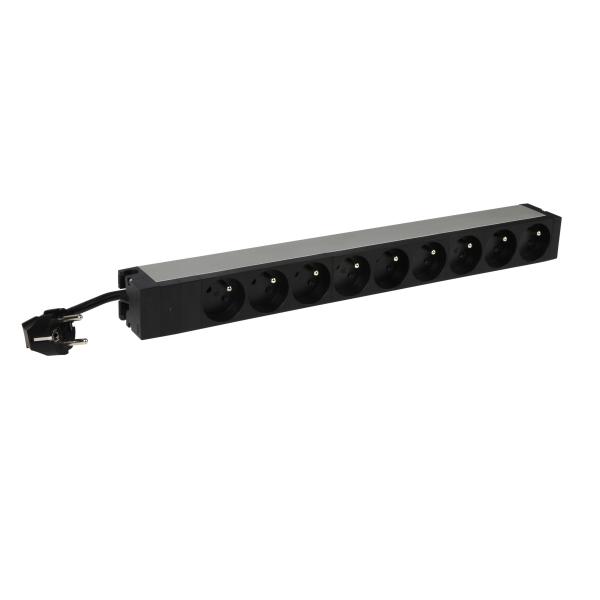 Vignette 3 produit Ref : 646820 | PDU avec voyant de prsence tension 19pouces 1U LCS avec 9 prises 2P+T et cordon d'alimentation 3m avec fiche 2P+T 16A