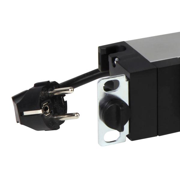 Vignette 3 produit Ref : 646835 | PDU avec parasurtenseur 19pouces 1U LCS³ avec 6 prises 2P+T et cordon d'alimentation 3m avec fiche 2P+T 16A