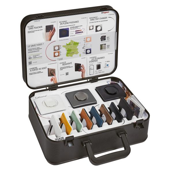 Vignette 3 produit Ref : CV0001 | Valise de dmonstration de la gamme Cliane avec les indispensables des plaques de finitions. des mcanismes et enjoliveurs