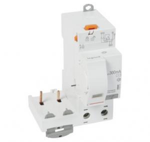 LEGRAND Bloc diffrentiel adaptable automatique dx pour disjoncteur 1 module par ple  -  2p 230v~  -  63a  -  typeac 300ma 410420