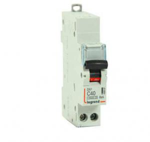 LEGRAND Disjoncteur phase+neutre dnx4500 6ka arrive borne automatique sortie borne  vis  -  1p+n 230v~ 40a courbe c  -  1 module 406887