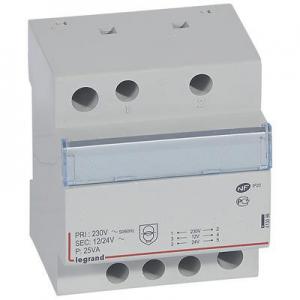 LEGRAND Transformateur de scurit 230v vers 12v ou 24v  -  25va  -  4 modules 413096