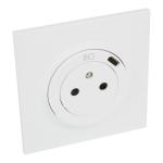 LEGRAND Prise de courant 2p+t surface avec chargeur type-c dooxie one livre avec plaque carre blanche et griffes 600741
