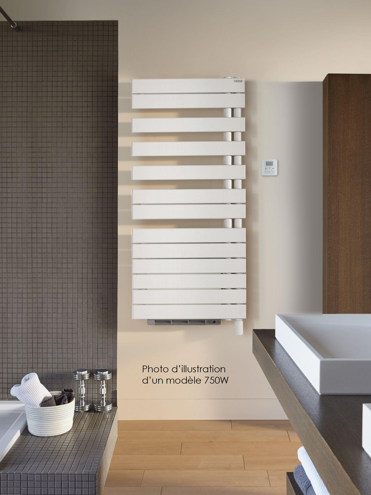 Photo Fassane Spa Asym EL +Air. droite. Blanc RAL 9016. 750W. H 1248 mm / L 550 mm  | Ref : TFR075055IFS