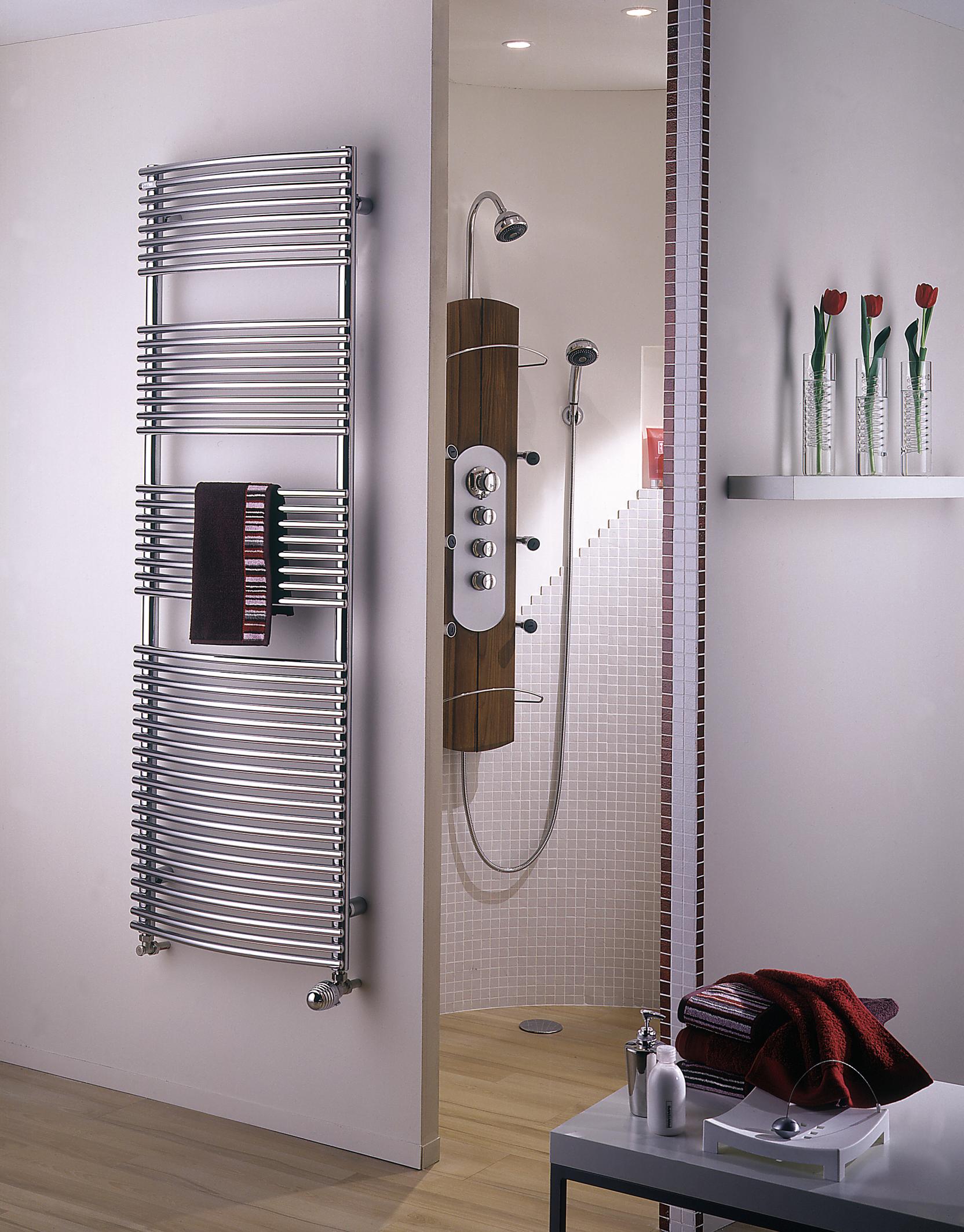 Vignette 2 produit K�va Spa EC cintr�. Finition Chrom�e. 532W. H 1355 mm / L 500 mm. racc. 3510 | Ref : CKO135050    