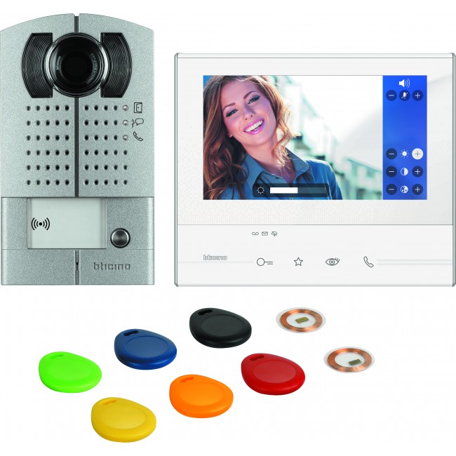 Photo Kit vido mmoire d'image+ctrl d'accs - pose saillie - Classe 300 M - 1 appel | Ref : 365711