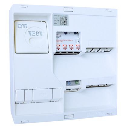 Photo TDC NEO GRD 3TV 8 RJ45 + AMPLIFICATEUR S | Ref : LB358
