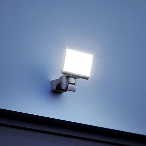 Vignette 2 produit Projecteur XLED Home 2 Avec Détecteur 3000K Graphite V2 EU | Ref : 033064