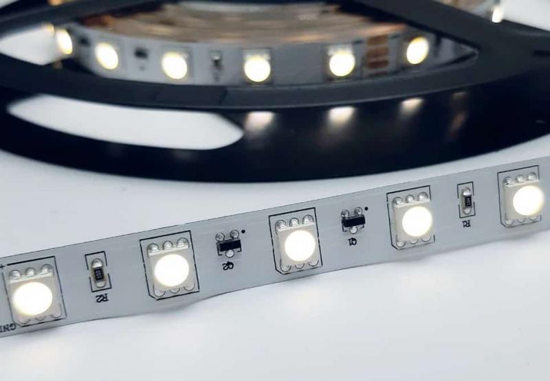 Photo RUBAN 12W 10M 3000K IP20 24V | Ref : LR1991-24-10BL30