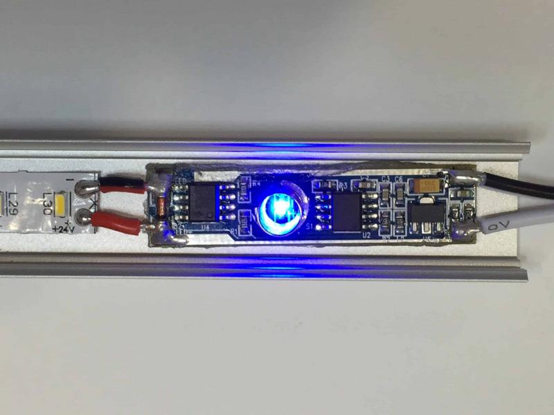 Photo DIMMER SENSITIF POUR RUBAN LED | Ref : LR2357