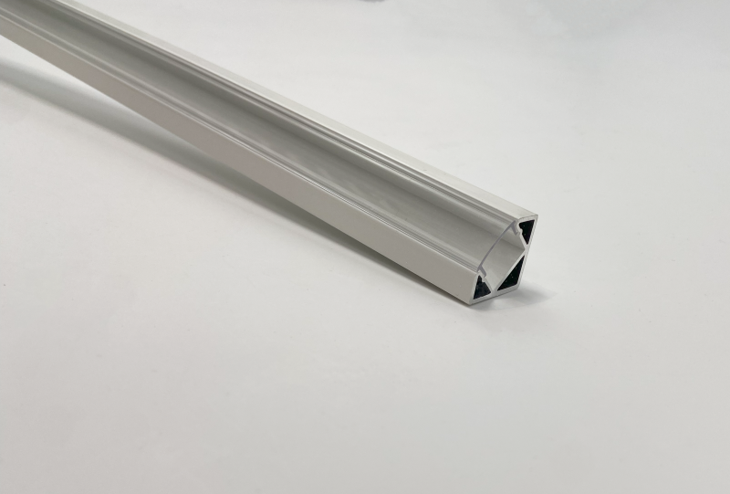 Photo PROFIL ALU BLANC 2M + CAPOT | Ref : PR1012T-BLANC