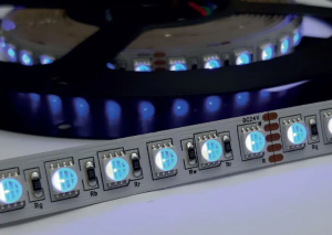 ENGITECHS Ruban 30,6w 1cm rgb40 ip65 24v LR7400-IP65-24SPRGBBL40