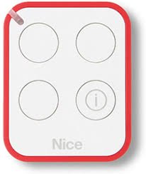 Photo Emetteur Era One 3 canaux bidirectionnel dot� de la technologie LoRa� longue port�e, 433,92 MHz. Une quatri�me touche "info" permet de v�rifier la position de l'automatisme (ouvert, ferm� ou partiellement ouvert). Id�al pour l�uti | Ref : ON3ELR