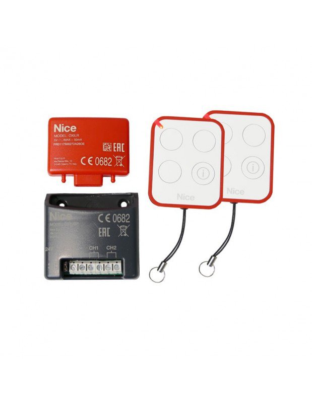 Photo Kit de commande universel utilisant la technlogie bidirectionnel LoRa�: gr�ce � l?interface hardware OX2UBP, il peut �tre install� sur des moteurs d?autres marques.Composition du kit: 2 �metteurs bidirectionnels longue port�e ON3ELR | Ref : ONELRKIT