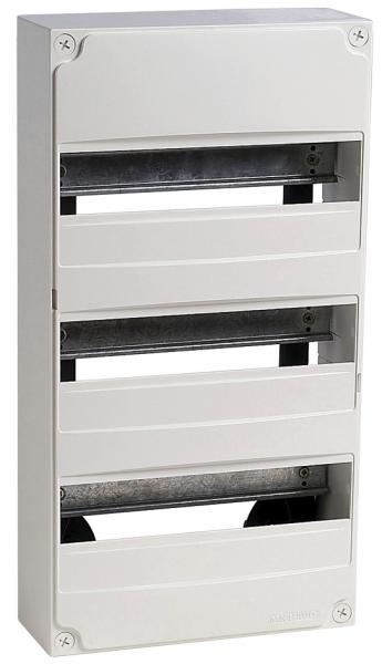 Photo Tableau de rpartition 3 ranges. 39 modules. IP 30. Equip d'un chssis de montage. 1 capot de protection. 1 bornier de terre  connexion automatique. 3 obturateurs 6.5 modules. 1 planche de pictogrammes. | Ref : Q330