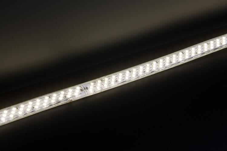 Vignette 2 produit Pack bandeau led 230V IP65, 3000K 1080 lm/m (15W/m). Longueur 5m. Inclus dans le pack : kit de connexion. | Ref : 43600