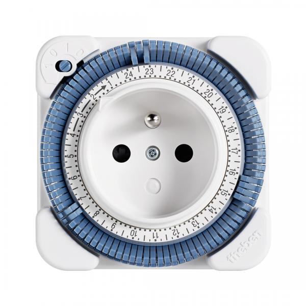 Photo T.T 24H SEGMENTS - Prise programmable compact, programme 24 h, minimum de commutation 15 minutes. Contact 16A/230V. D�rogation manuelle possible. | Ref : 0260841