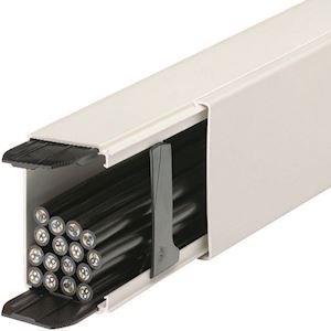 Photo Goulotte lifea PVC h90mmxp60mm+2 éclisses+4 agrafesM7248 RAL 9016 Pure | Ref : LFF6009009016