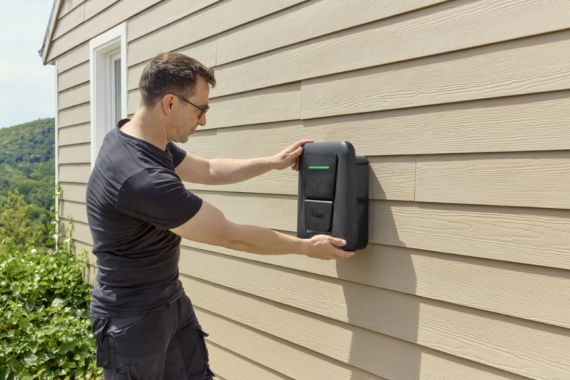 Vignette 2 produit Witty one borne de charge IP54 1x7kW 1P T2+TIC+RFID+APP BLE | Ref : XVR107STI