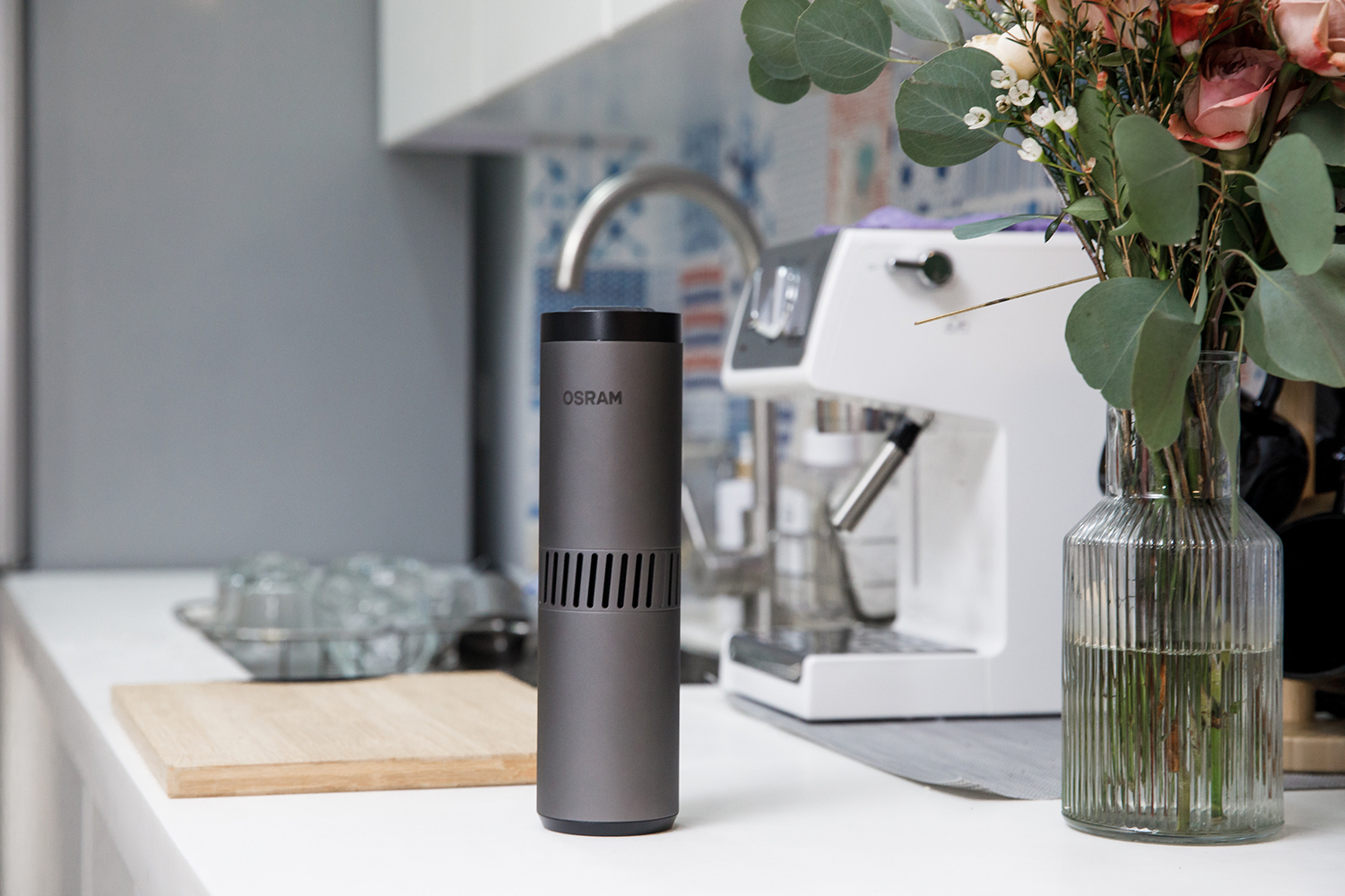 Vignette 2 produit OSR AirZing UV-Compact Purificateur d'air portable Gris/Noir 66X240mm 12W | Ref : 144712