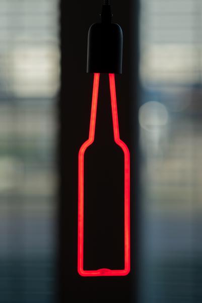 Vignette 3 produit Ref : 143070 | BAI LED Party Bulb Neon Bouteille E27 8W Rouge 110lm 230V-240V 360 65x285mm
