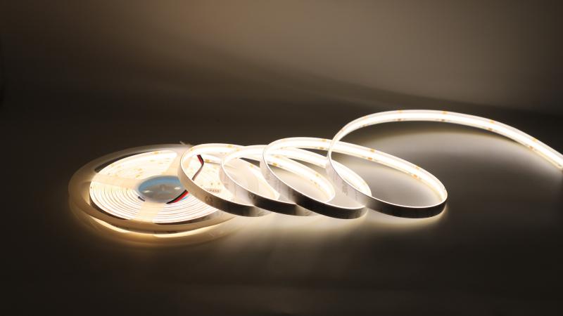 Photo RUBAN. GALON. STRIP . COB 17W/M 4000K 5M 24 VDC 2000LM IP65 COUPE POSSIBLE TOUS LES 3.1CM. APPAREIL INTERIEUR ET EXTERIEUR | Ref : SISNE-COB-NW2-17W