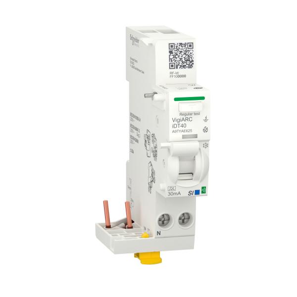 Vignette 2 produit Ce bloc différentiel 30mA VigiArc Idt40 1P+N de calibre 25A protège contre les arcs électriques . contre les surtensions (rupture de neutre) et permet un suivi énergégetique de la charge monitoré (P. E) avec une passerelle EcoStuxure | Ref : A9TYAE625