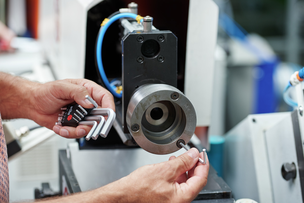 Vignette 2 produit Jeu de clés tête sphérique 6 pans en étui 1.5/2/2.5/3/4/5/6/7/8/9/10/ | Ref : 36453