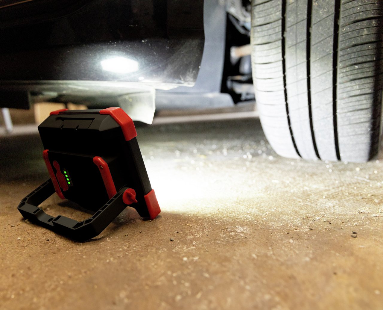 Vignette 2 produit Projecteur rechargeable 32W - 3 000 lumens | Ref : 45698