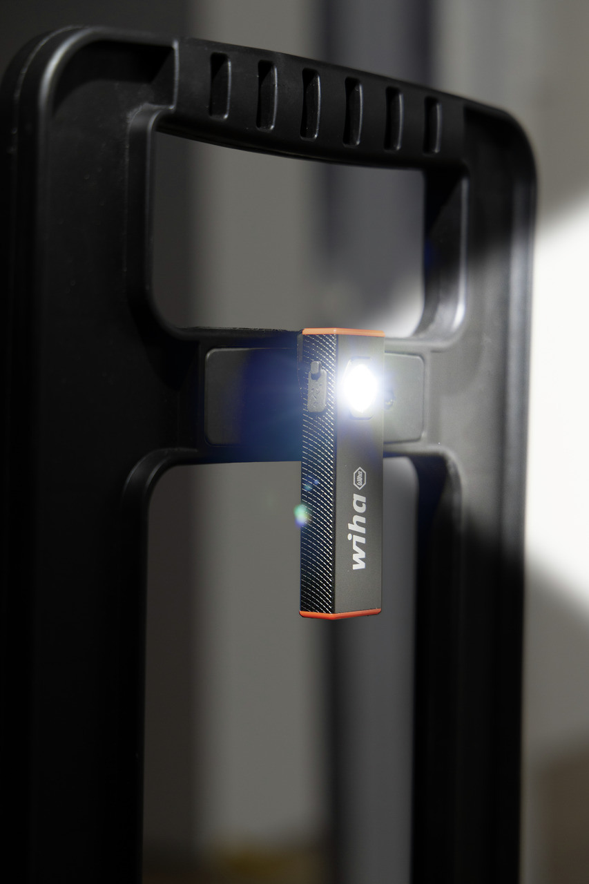 Vignette 3 produit Ref : 45701 | Lampe de poche 800 lumens