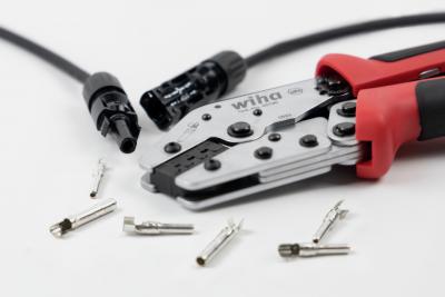 WIHA Pince  sertir pour connecteurs mc4 45796