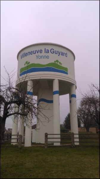 203 - REIMS - Eclairage d'un chateau d'eau - Photo 1